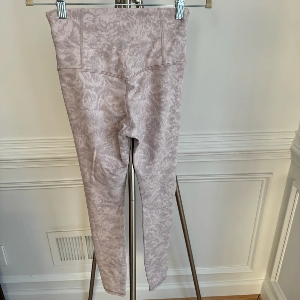 Athleta Cream Soft Pink Elation Textured Tights Small - Picture 6 of 8